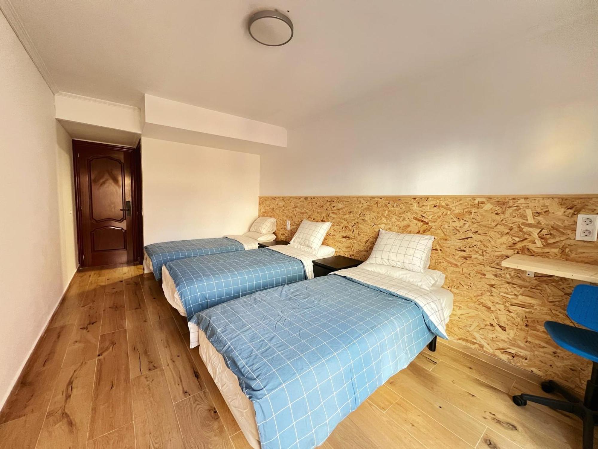 Fudodo舒适3 Beds Hotel L'Hospitalet de Llobregat Exterior foto